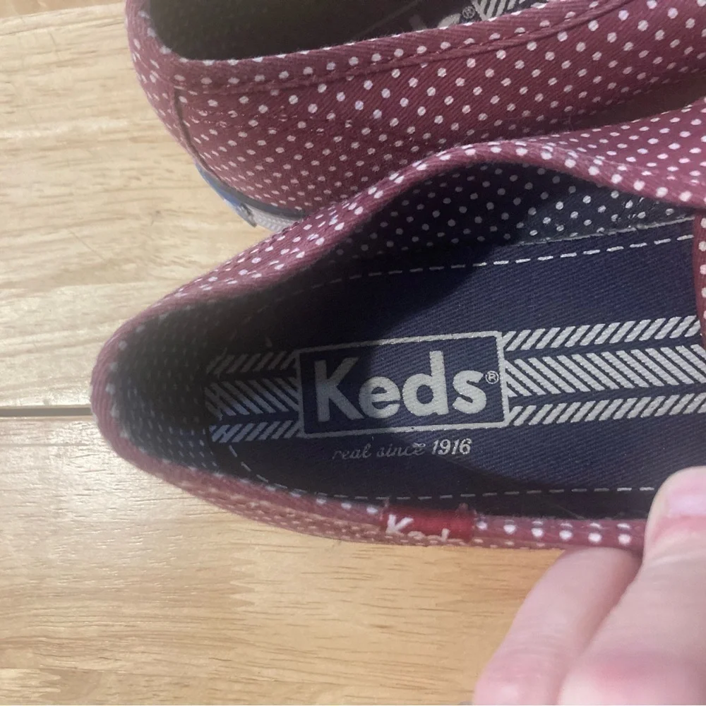4/$25 Womens Keds red with polka dots in size 8. In Great condition